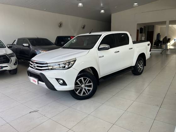 TOYOTA HILUX 2.8 SRX 4X4 CD 16V DIESEL 4P AUTOMÁTICO